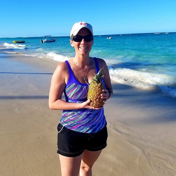 Meet your Posher, Holli - Picture 1 of 1